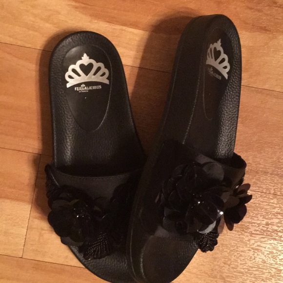 Sandals - Picture 3 of 4